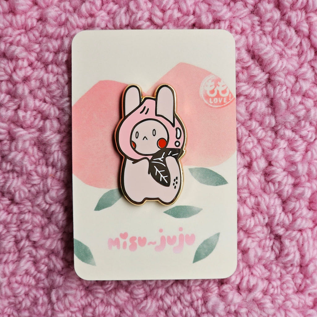 'Momo Bunny' Enamel Pin