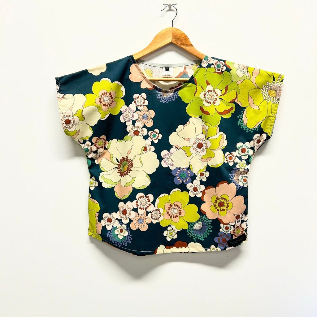 Reine Fleurs Short Sleeve Top