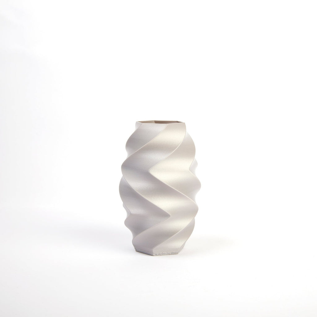 3D Printed Vse - Silver PLA Ribbon Vase