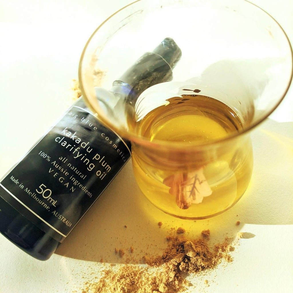 Kakadu Plum Clarifying Oil - 50ml Glass Bottle